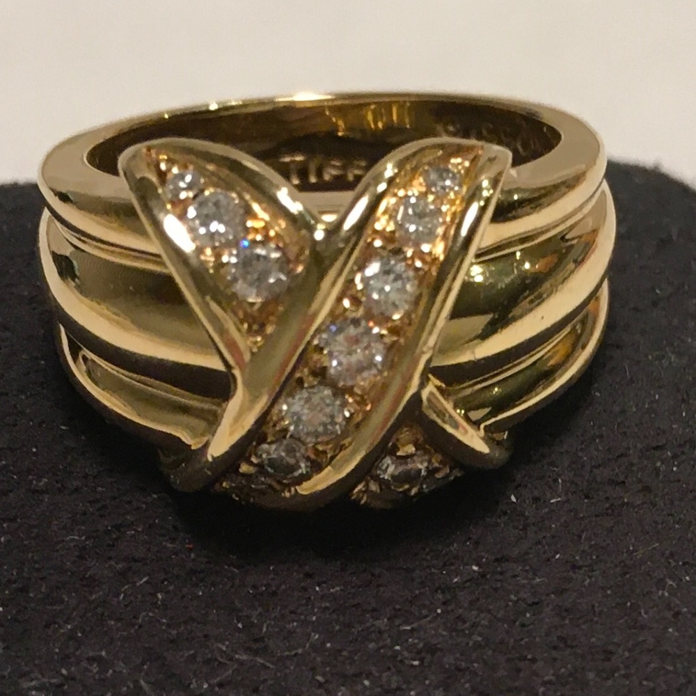 TIFFANY & CO. Vintage Wider 18k Gold Diamond Signature X Crossover Ring … - Picture 2 of 16